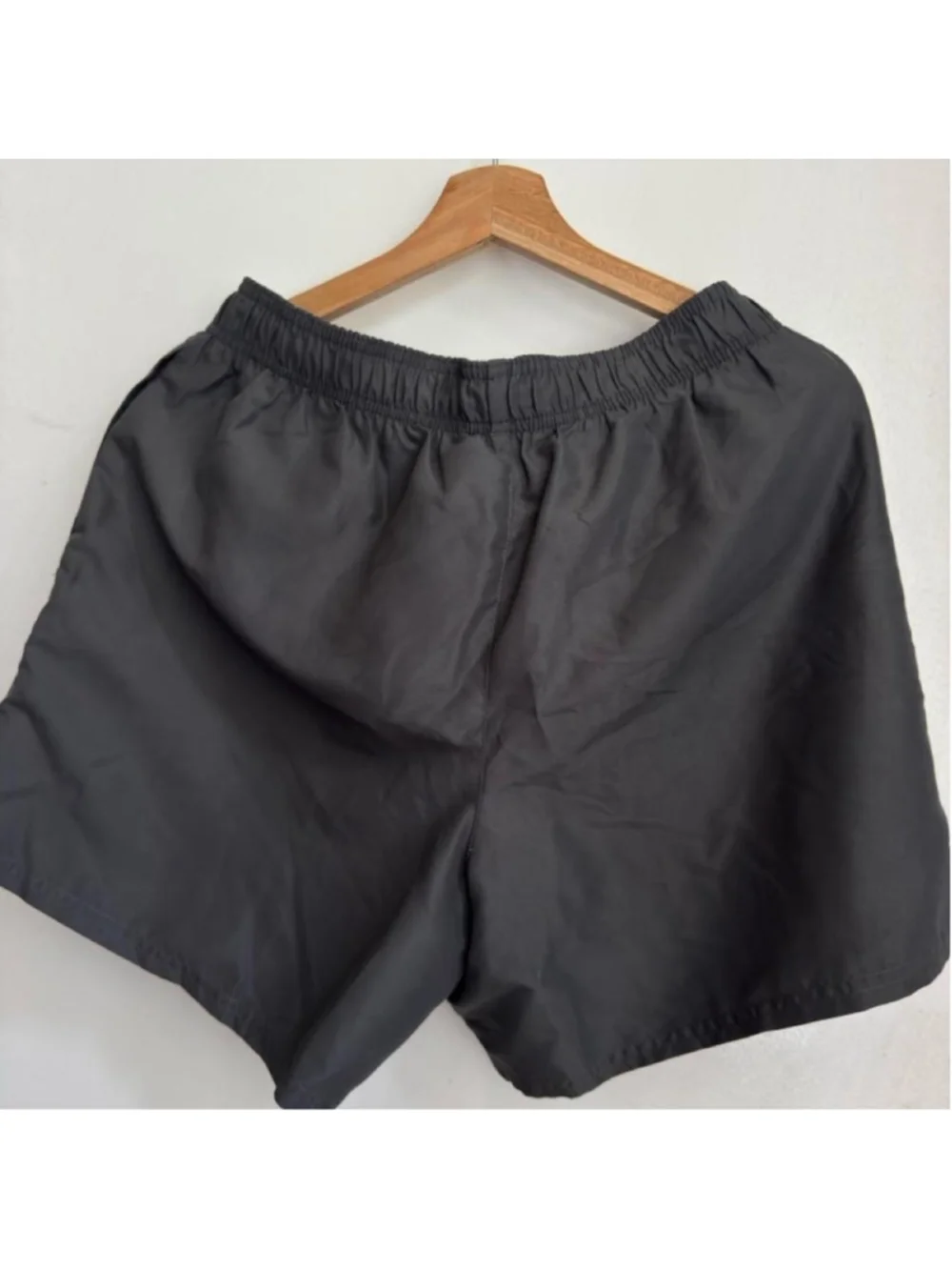 Nike black shorts with drawstring waist #athletic #sportswear #swimsuit